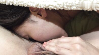 【完美露脸情侣流出】台湾爆奶混血模特与男友性爱自拍流出 专业吃鸡深喉 无套顶操丰臀 爆浆内射 (3)